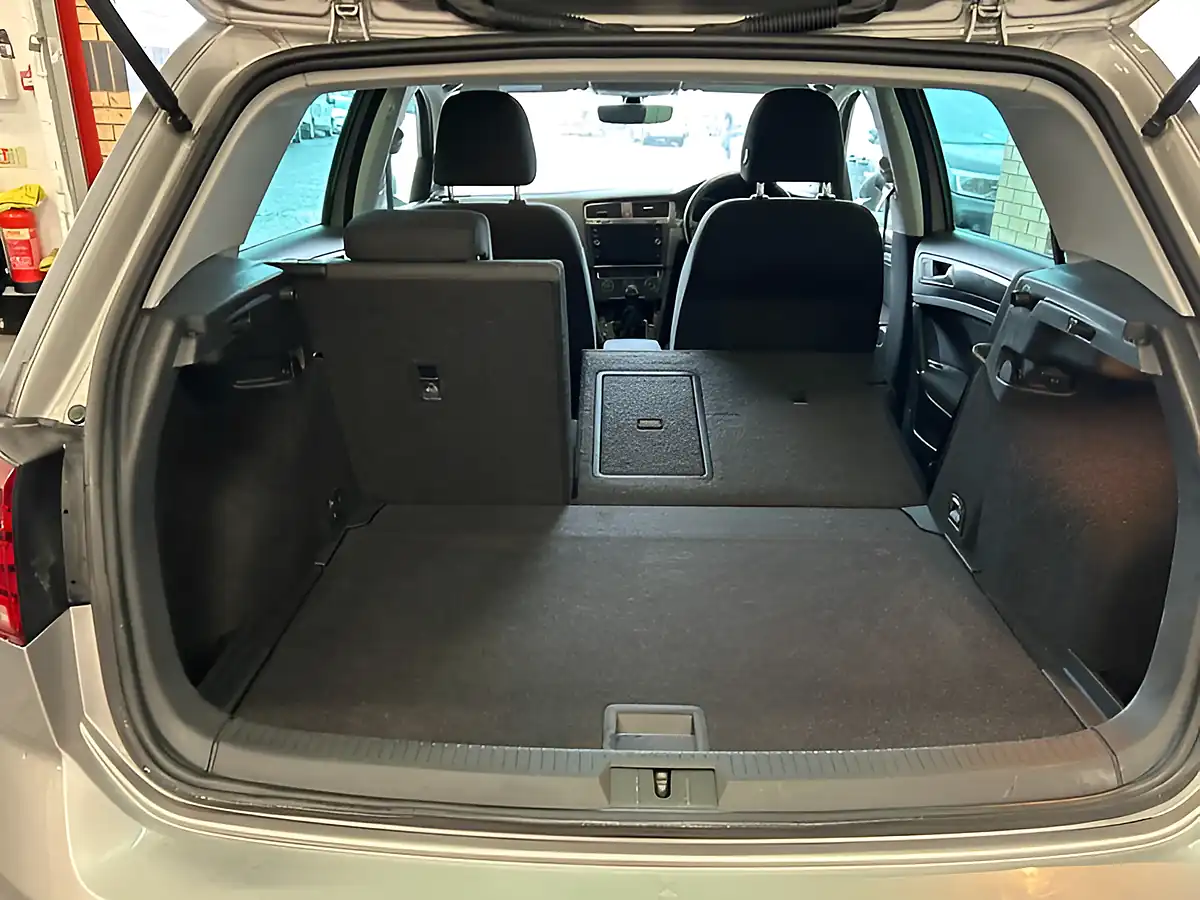 Used 2019 Volkswagen Golf Match Edition Silver - Interior and Exterior details 18