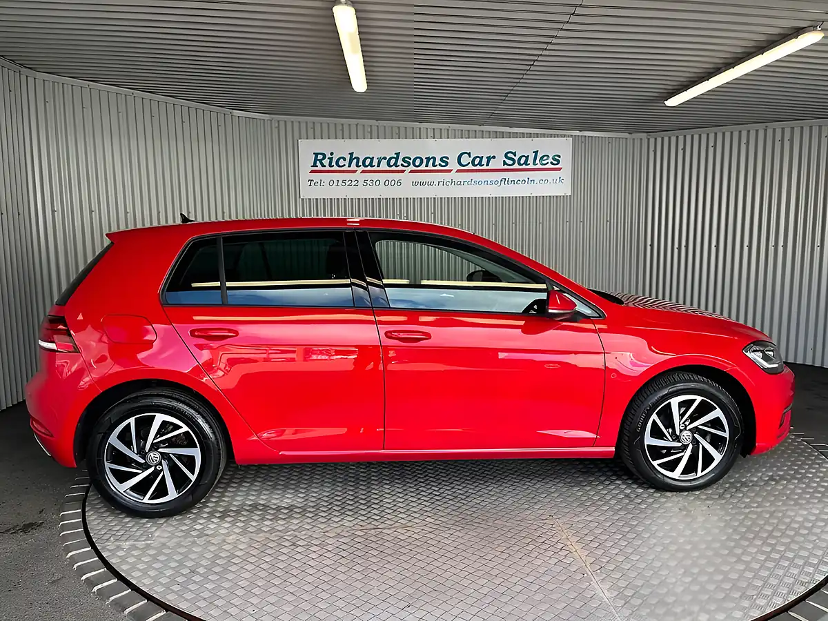 Used 2019 Volkswagen Golf Match Edition Tornado Red - Interior and Exterior details 2