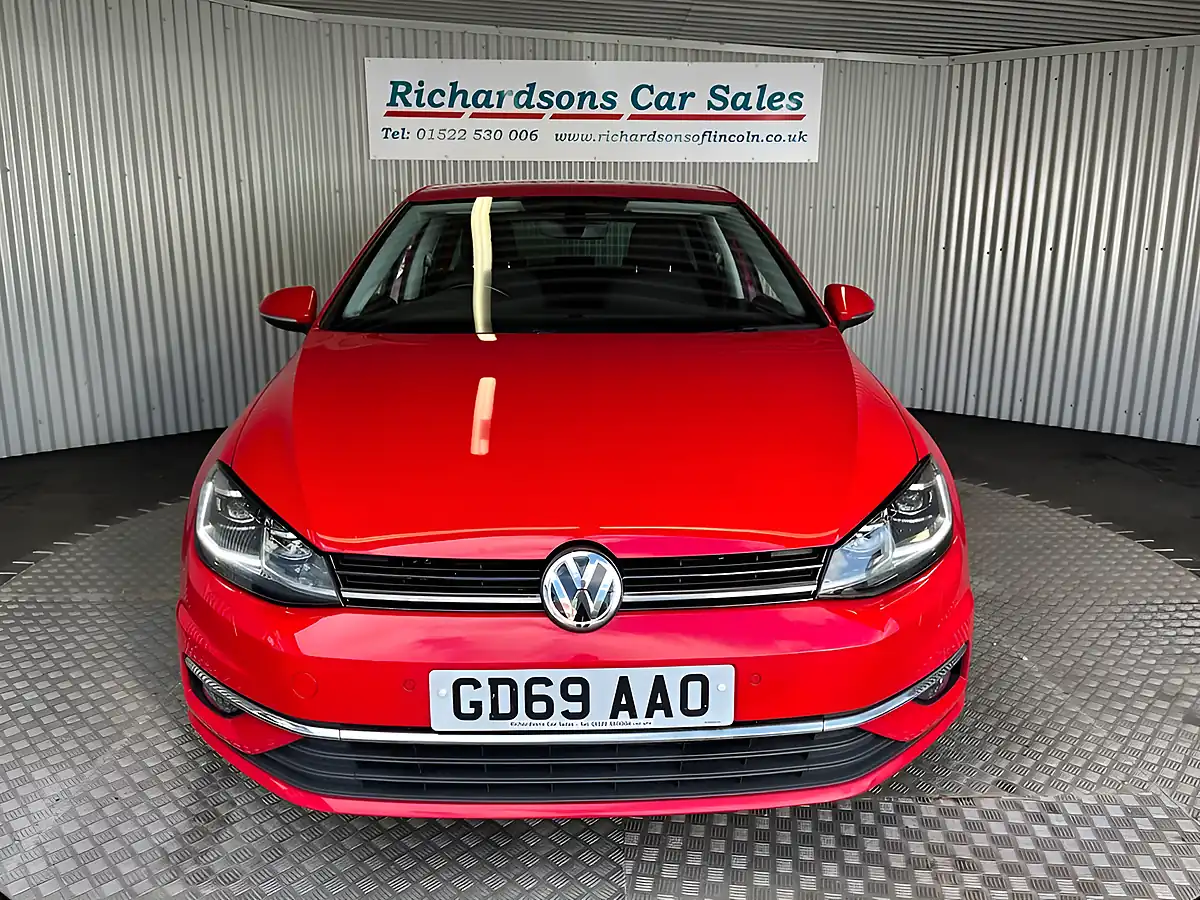 Used 2019 Volkswagen Golf Match Edition Tornado Red - Interior and Exterior details 7