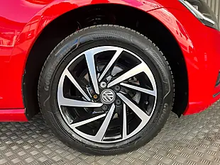Used 2019 Volkswagen Golf Match Edition Tornado Red - Interior and Exterior details 9