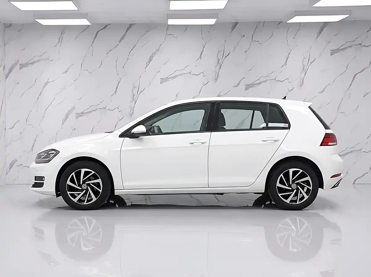 Used 2019 Volkswagen Golf Match Edition White - Interior and Exterior details 5