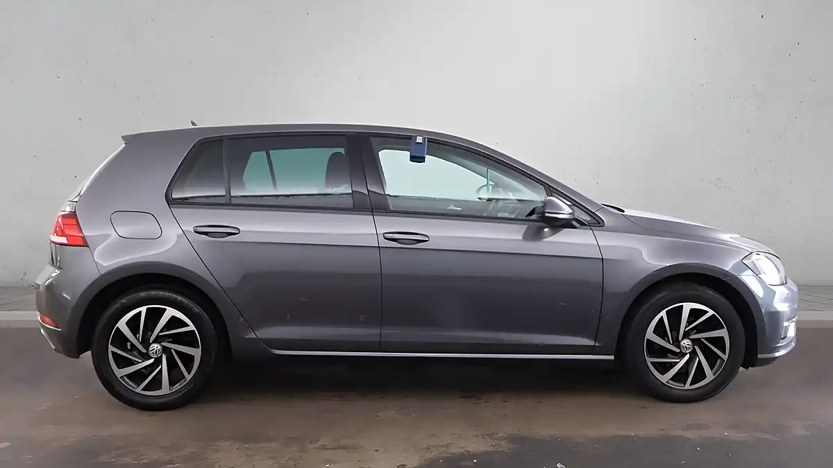 Used 2019 Volkswagen Golf Match Grey - Interior and Exterior details 5