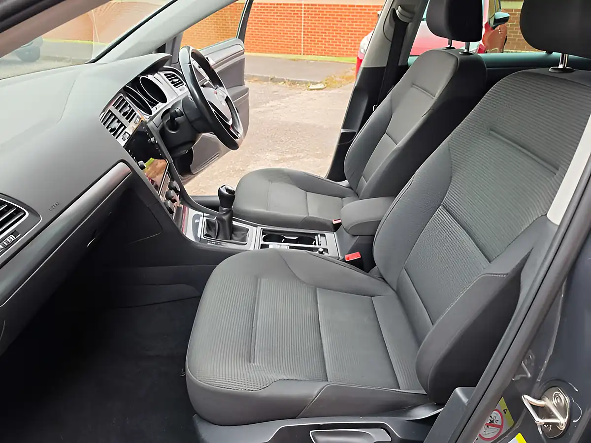Used 2019 Volkswagen Golf Match Grey - Interior and Exterior details 10