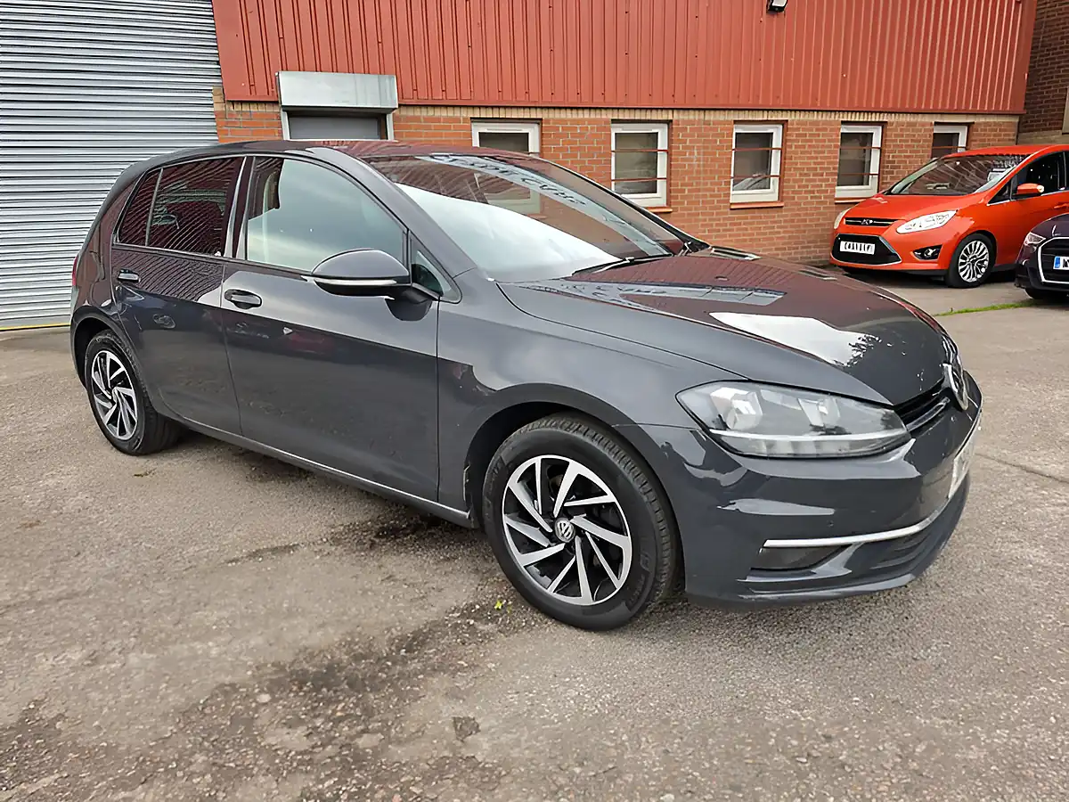 Used 2019 Volkswagen Golf Match Grey - Interior and Exterior details 16