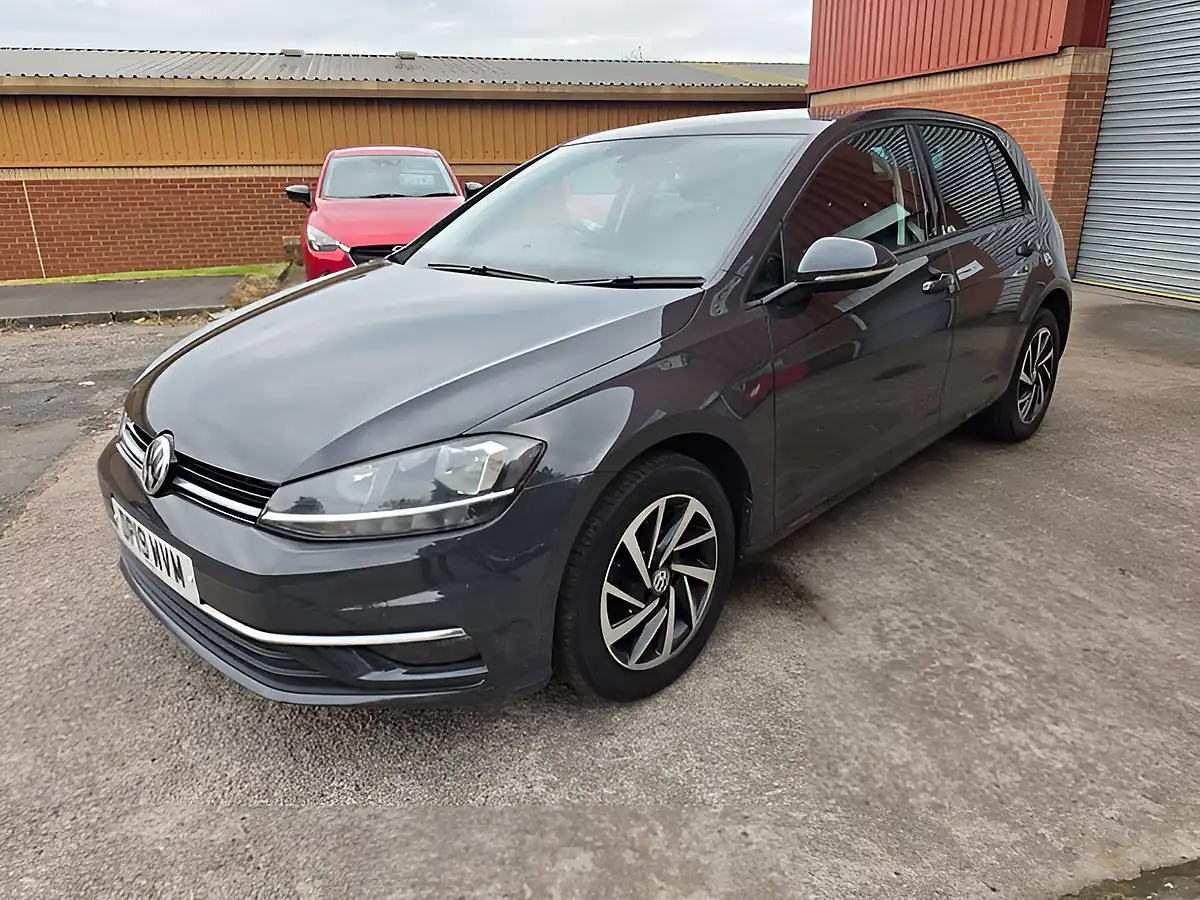 Used 2019 Volkswagen Golf Match Grey - Interior and Exterior details 3