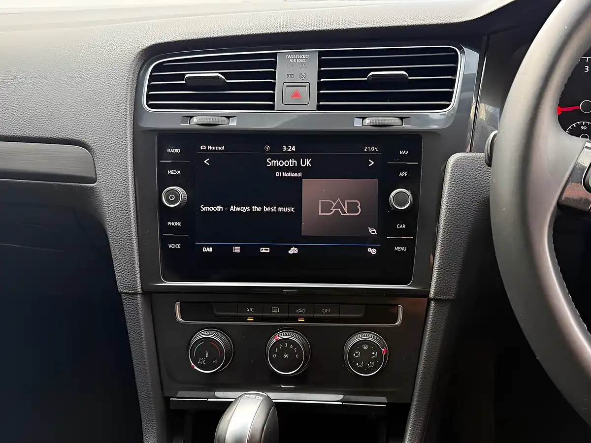 Used 2019 Volkswagen Golf Match Grey - Interior and Exterior details 16
