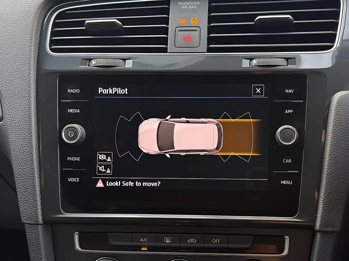 Used 2019 Volkswagen Golf Match Grey - Interior and Exterior details 5