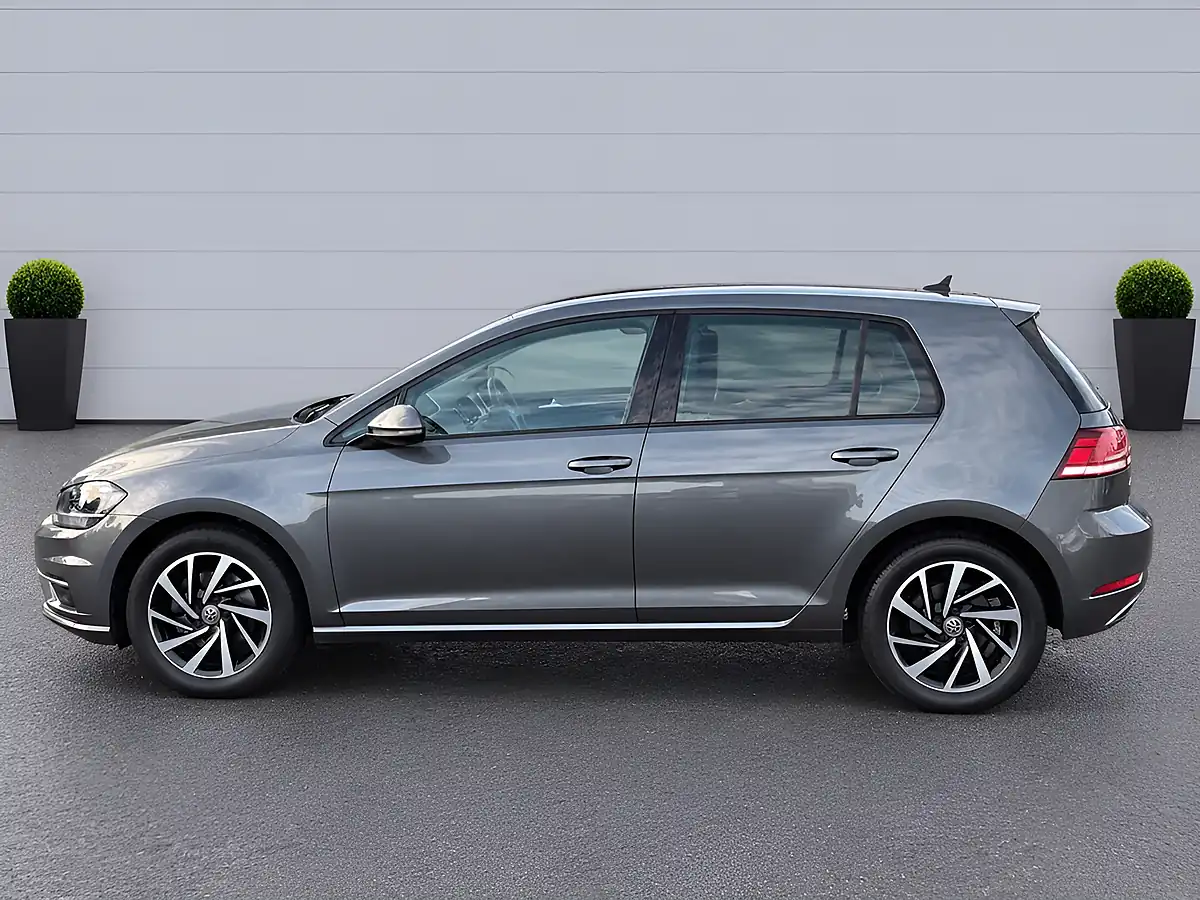 Used 2019 Volkswagen Golf Match Grey - Interior and Exterior details 8