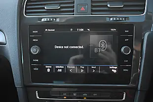 Used 2019 Volkswagen Golf Match Pure White - Interior and Exterior details 17