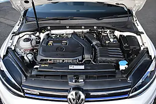 Used 2019 Volkswagen Golf Match Pure White - Interior and Exterior details 19