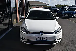 Used 2019 Volkswagen Golf Match Pure White - Interior and Exterior details 2