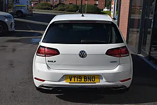 Used 2019 Volkswagen Golf Match Pure White - Interior and Exterior details 6