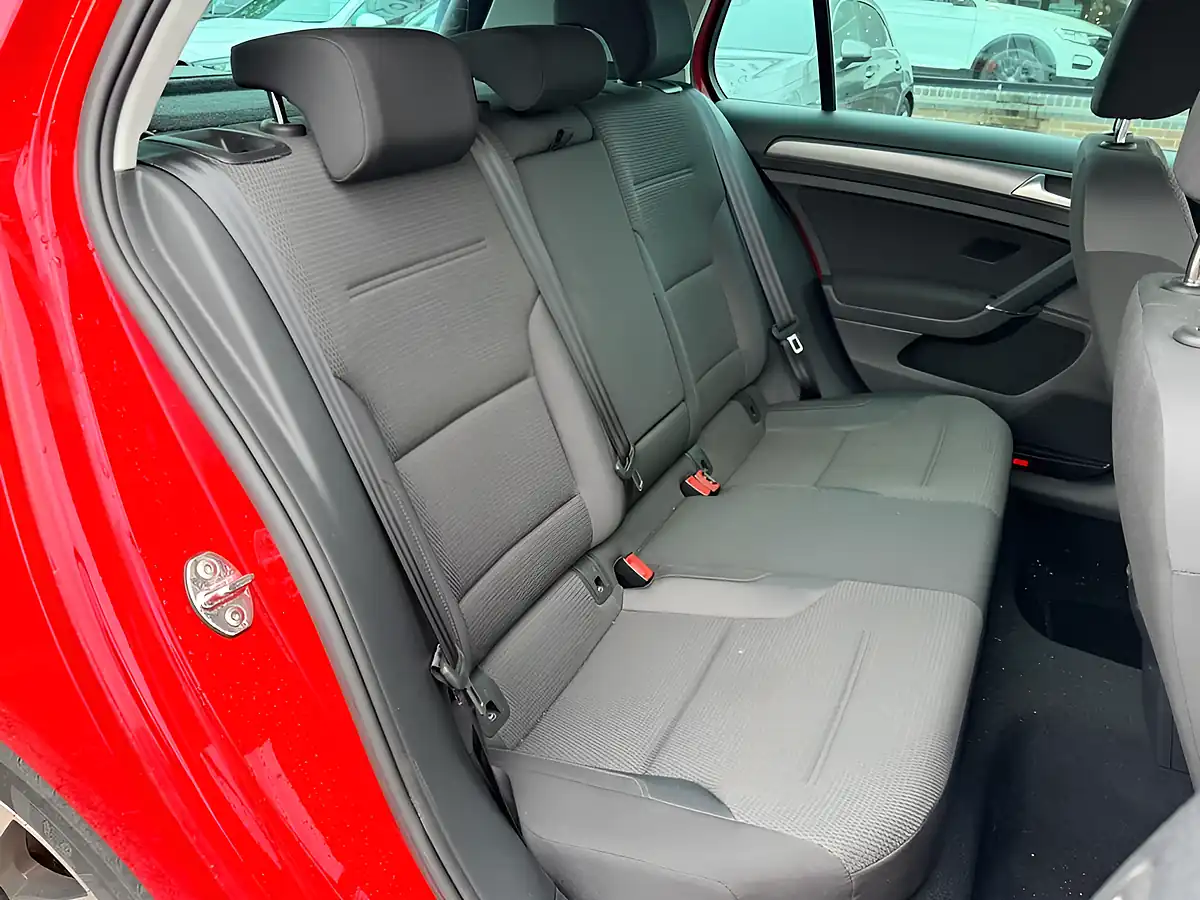 Used 2019 Volkswagen Golf Match Red - Interior and Exterior details 4