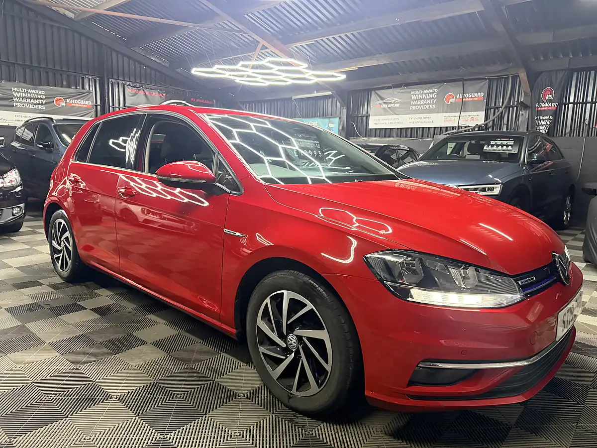 Used 2019 Volkswagen Golf Match Red - Interior and Exterior details 14