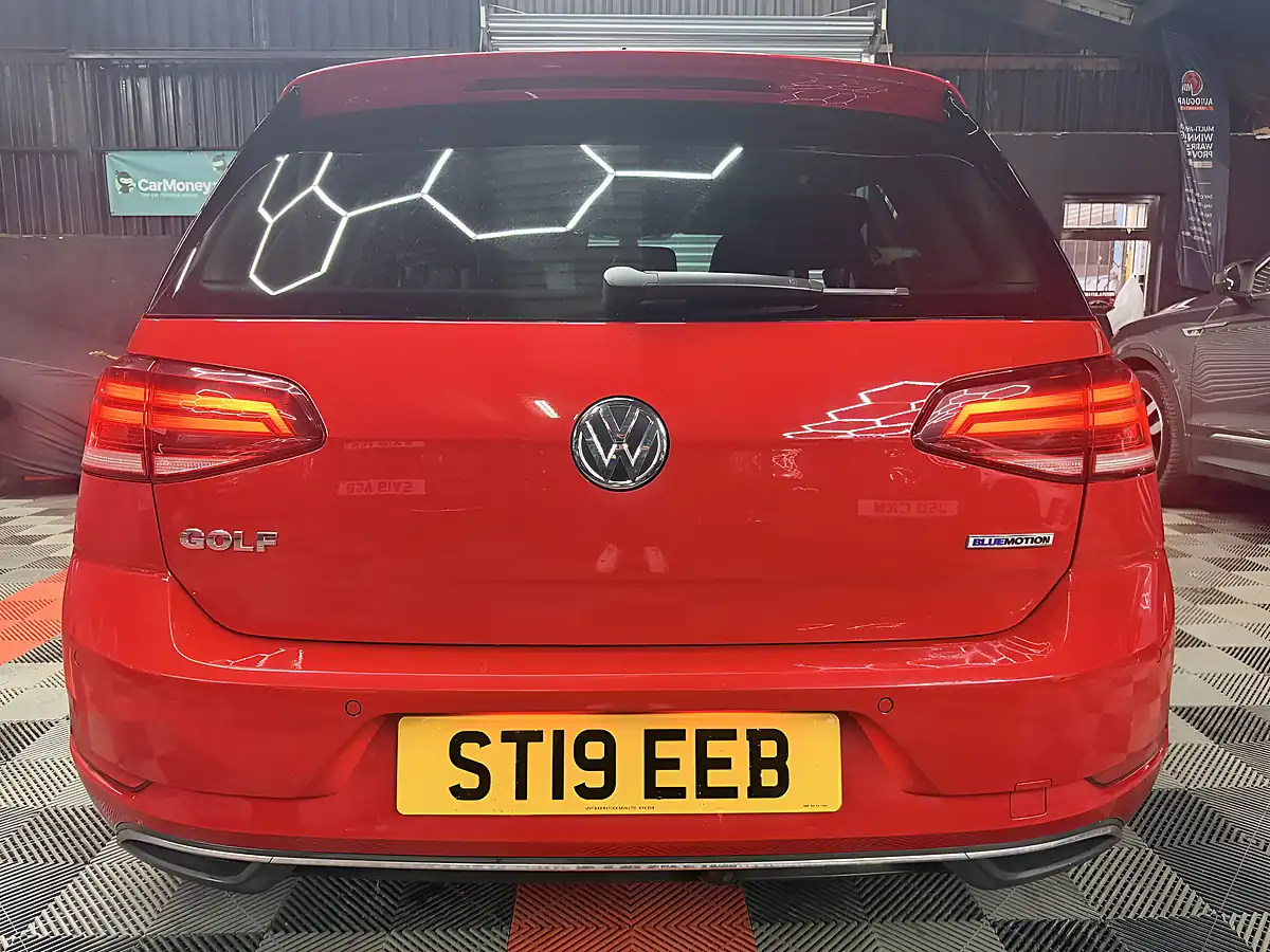 Used 2019 Volkswagen Golf Match Red - Interior and Exterior details 5