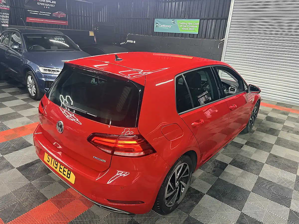 Used 2019 Volkswagen Golf Match Red - Interior and Exterior details 8