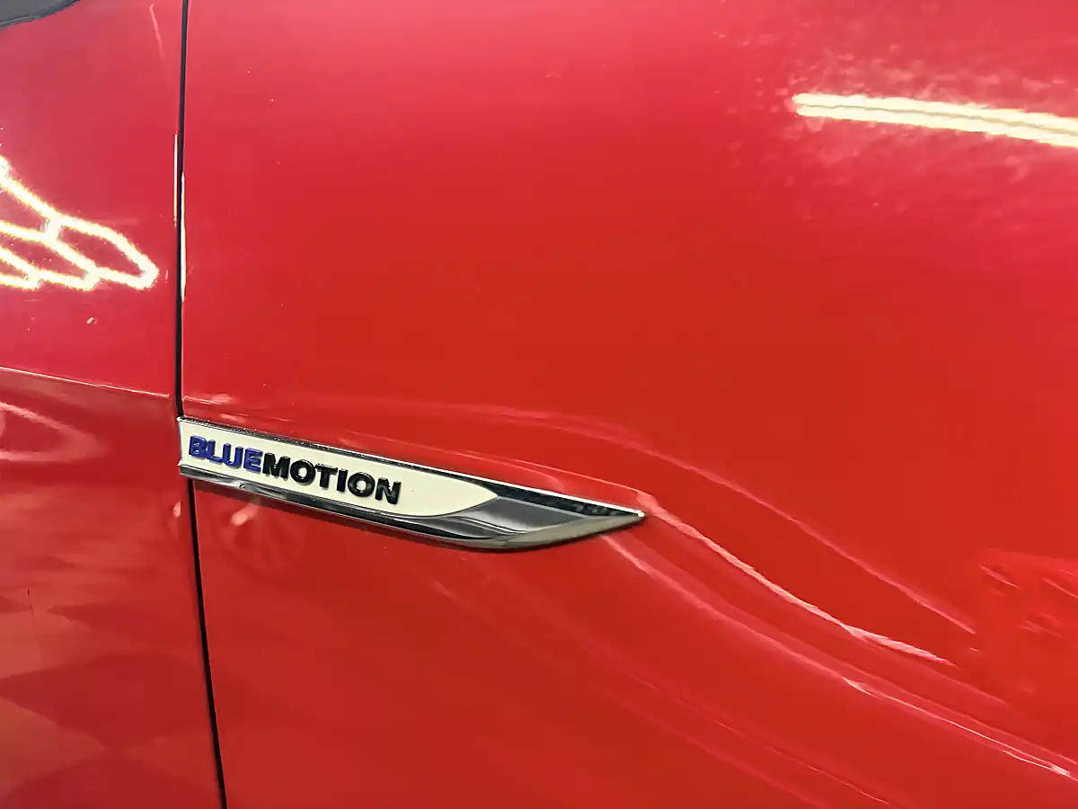 Used 2019 Volkswagen Golf Match Red - Interior and Exterior details 9