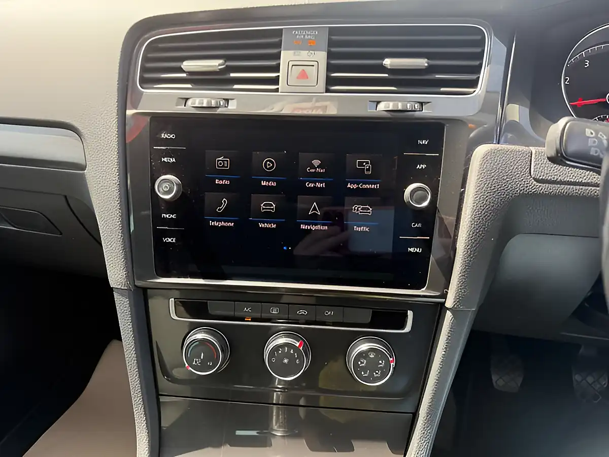 Used 2019 Volkswagen Golf Match Red - Interior and Exterior details 11