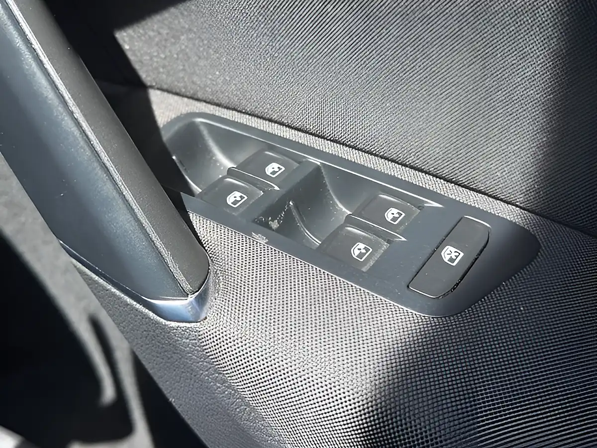 Used 2019 Volkswagen Golf Match Red - Interior and Exterior details 14
