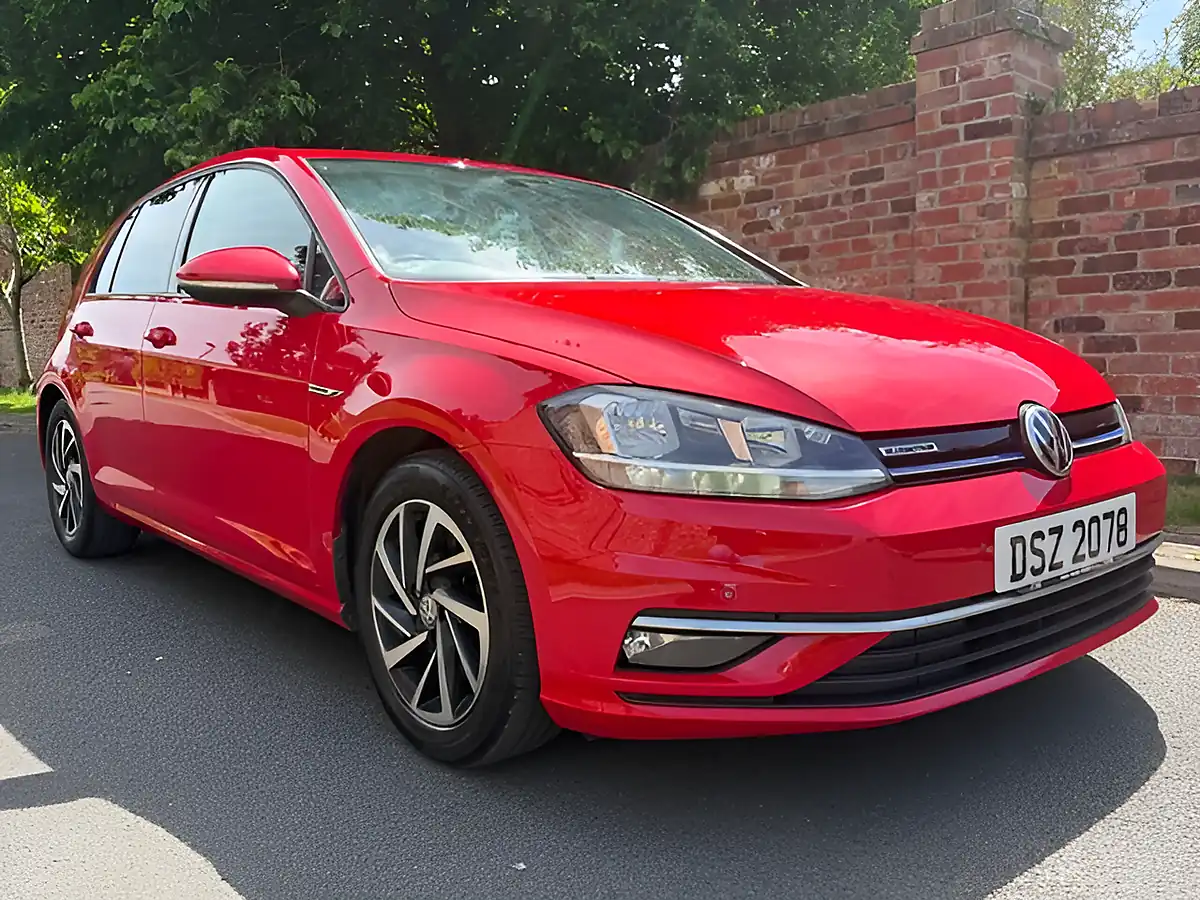 Used 2019 Volkswagen Golf Match Red - Interior and Exterior details 2