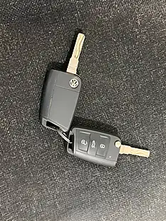 Used 2019 Volkswagen Golf Match Red - Interior and Exterior details 20