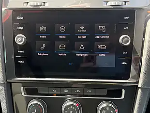 Used 2019 Volkswagen Golf Match Red - Interior and Exterior details 4