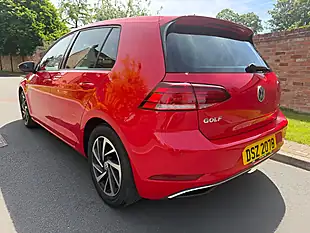 Used 2019 Volkswagen Golf Match Red - Interior and Exterior details 6