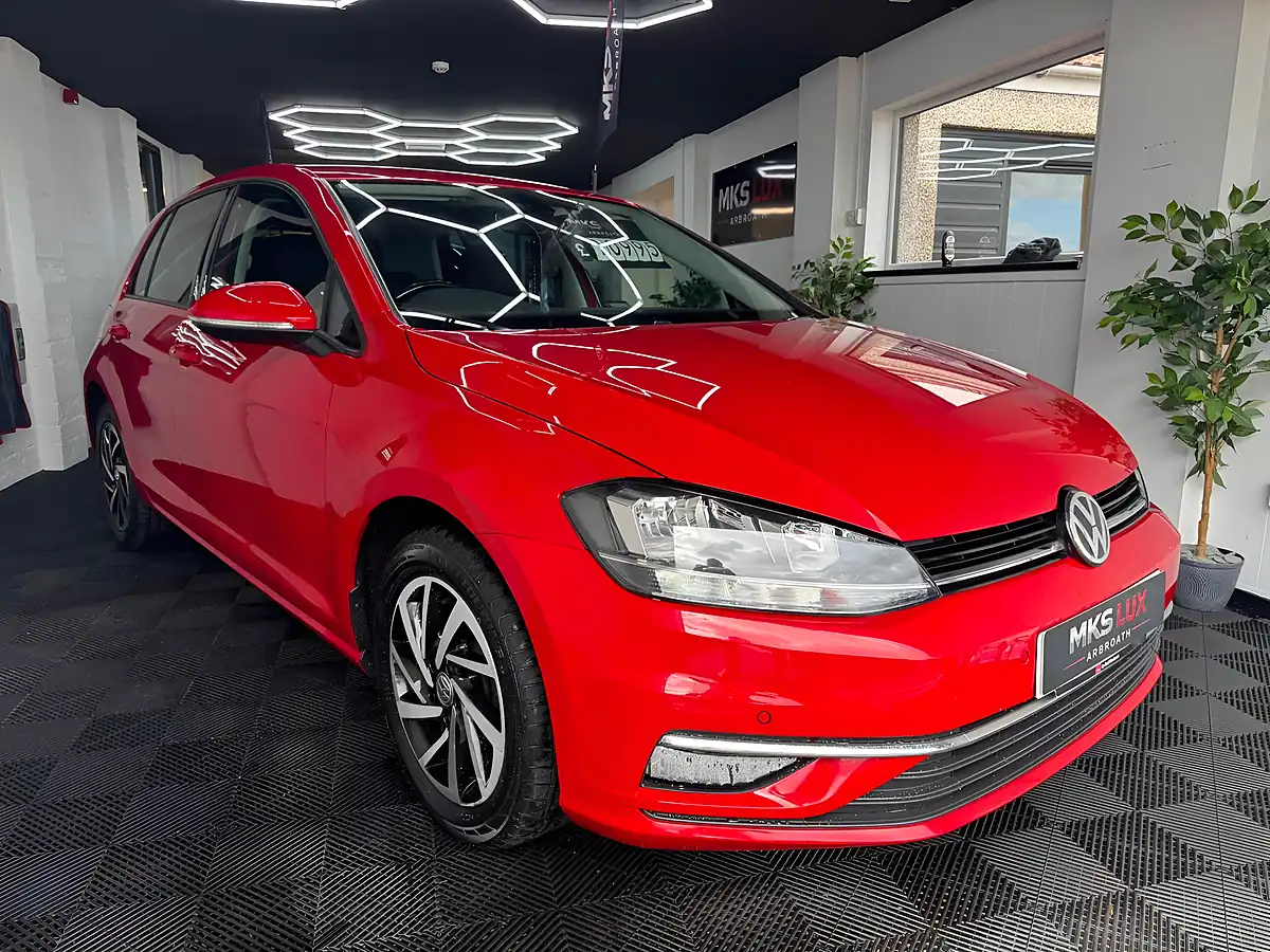 Used 2019 Volkswagen Golf Match Red - Interior and Exterior details 3