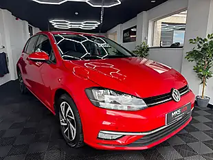 Used 2019 Volkswagen Golf Match Red - Interior and Exterior details 4