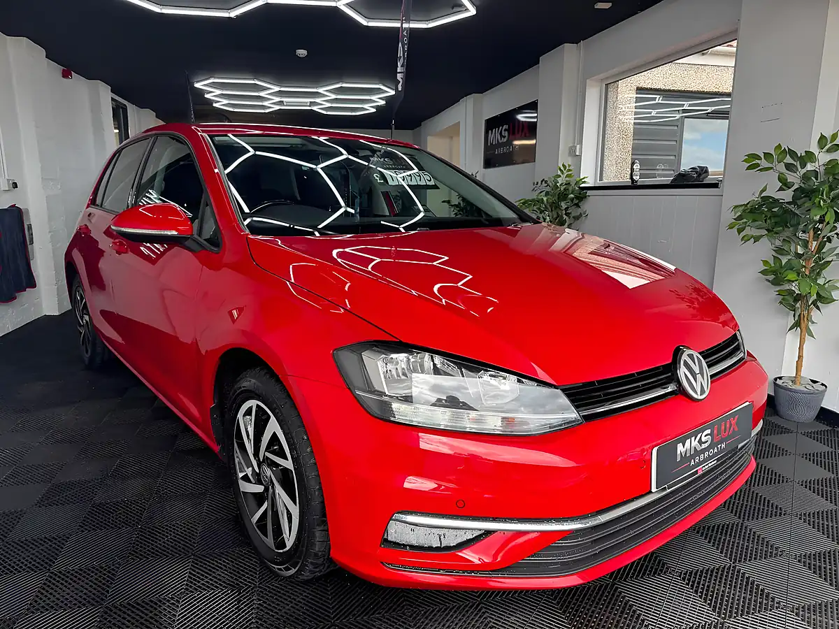 Used 2019 Volkswagen Golf Match Red - Interior and Exterior details 4