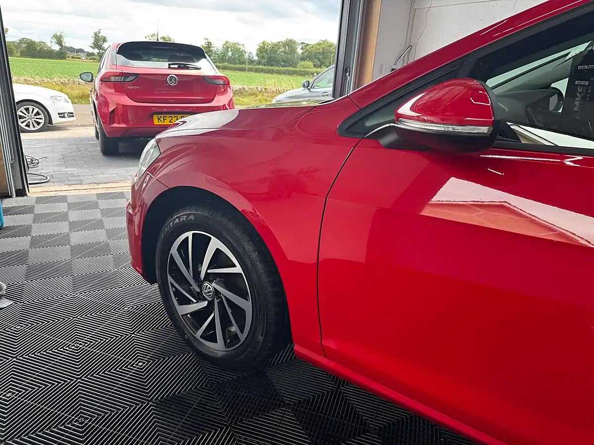 Used 2019 Volkswagen Golf Match Red - Interior and Exterior details 9