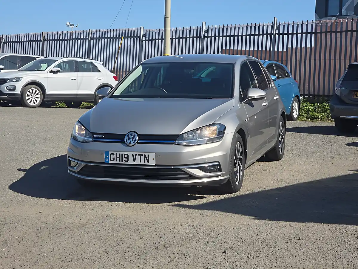 Used 2019 Volkswagen Golf Match Silver - Interior and Exterior details 19