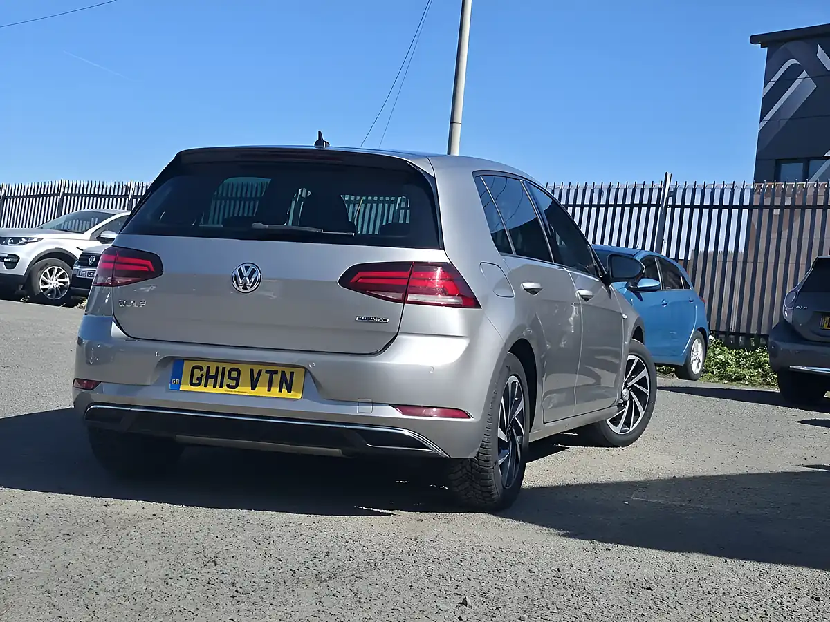 Used 2019 Volkswagen Golf Match Silver - Interior and Exterior details 3