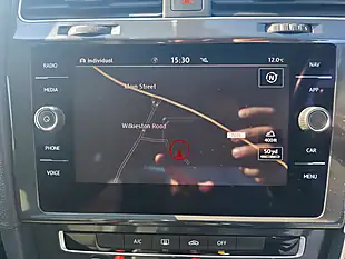 Used 2019 Volkswagen Golf Match Silver - Interior and Exterior details 9