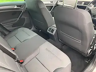 Used 2019 Volkswagen Golf Match Silver - Interior and Exterior details 10