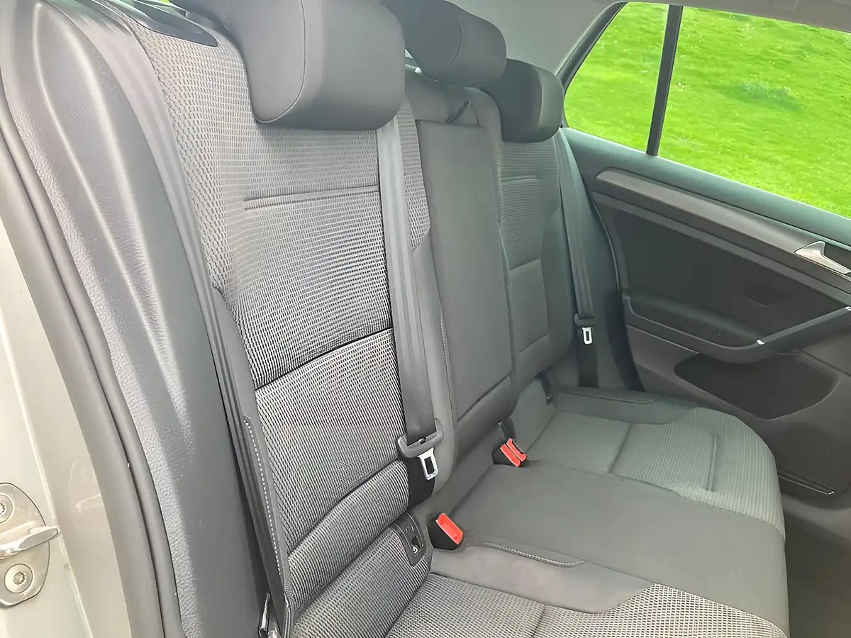 Used 2019 Volkswagen Golf Match Silver - Interior and Exterior details 11