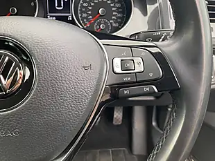 Used 2019 Volkswagen Golf Match Silver - Interior and Exterior details 17