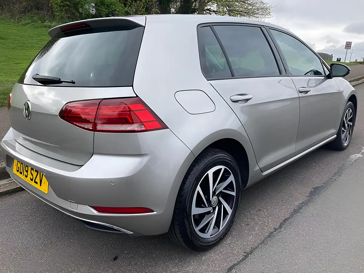 Used 2019 Volkswagen Golf Match Silver - Interior and Exterior details 3