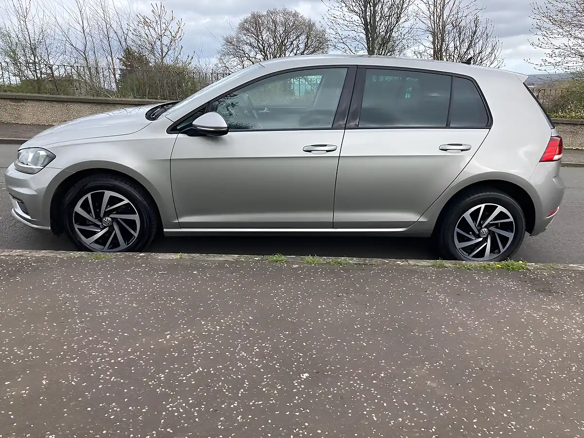 Used 2019 Volkswagen Golf Match Silver - Interior and Exterior details 5
