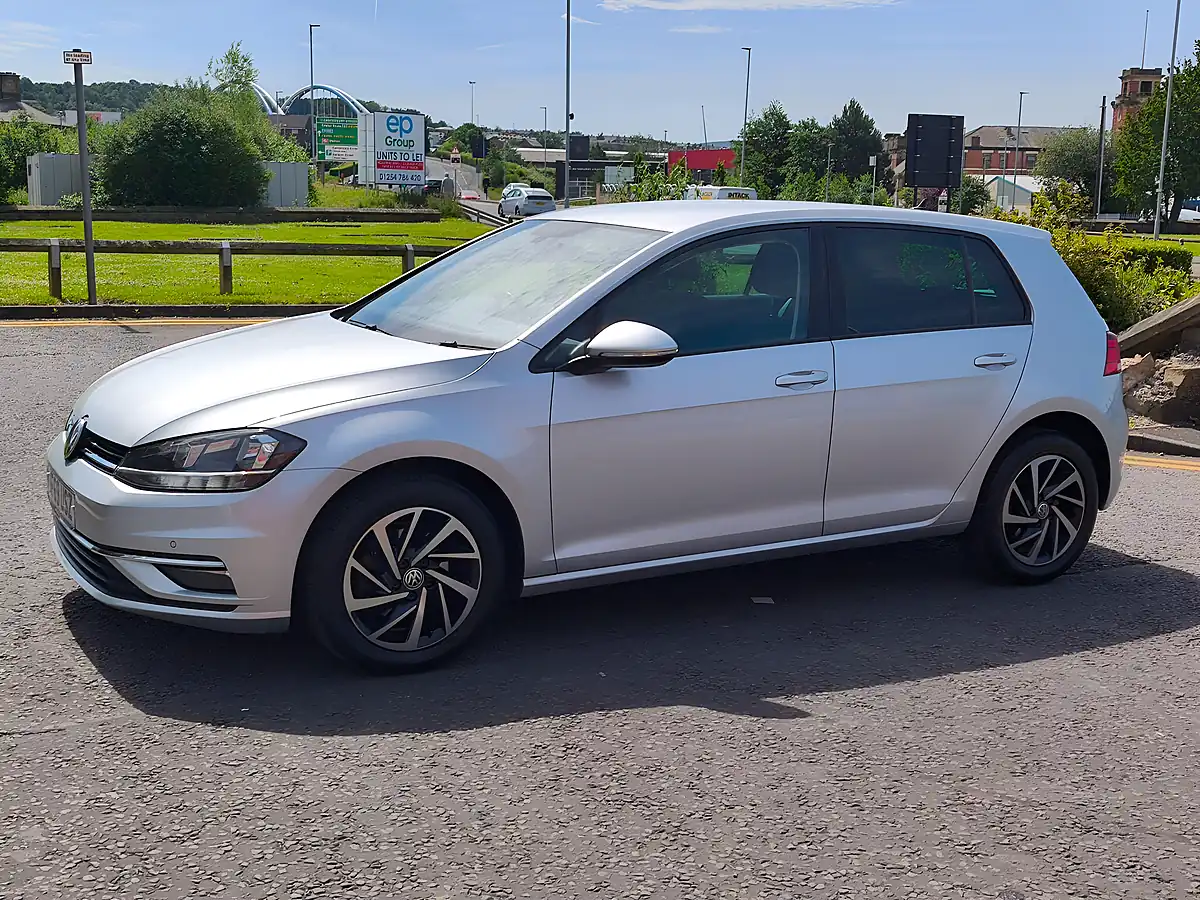 Used 2019 Volkswagen Golf Match Silver - Interior and Exterior details 11