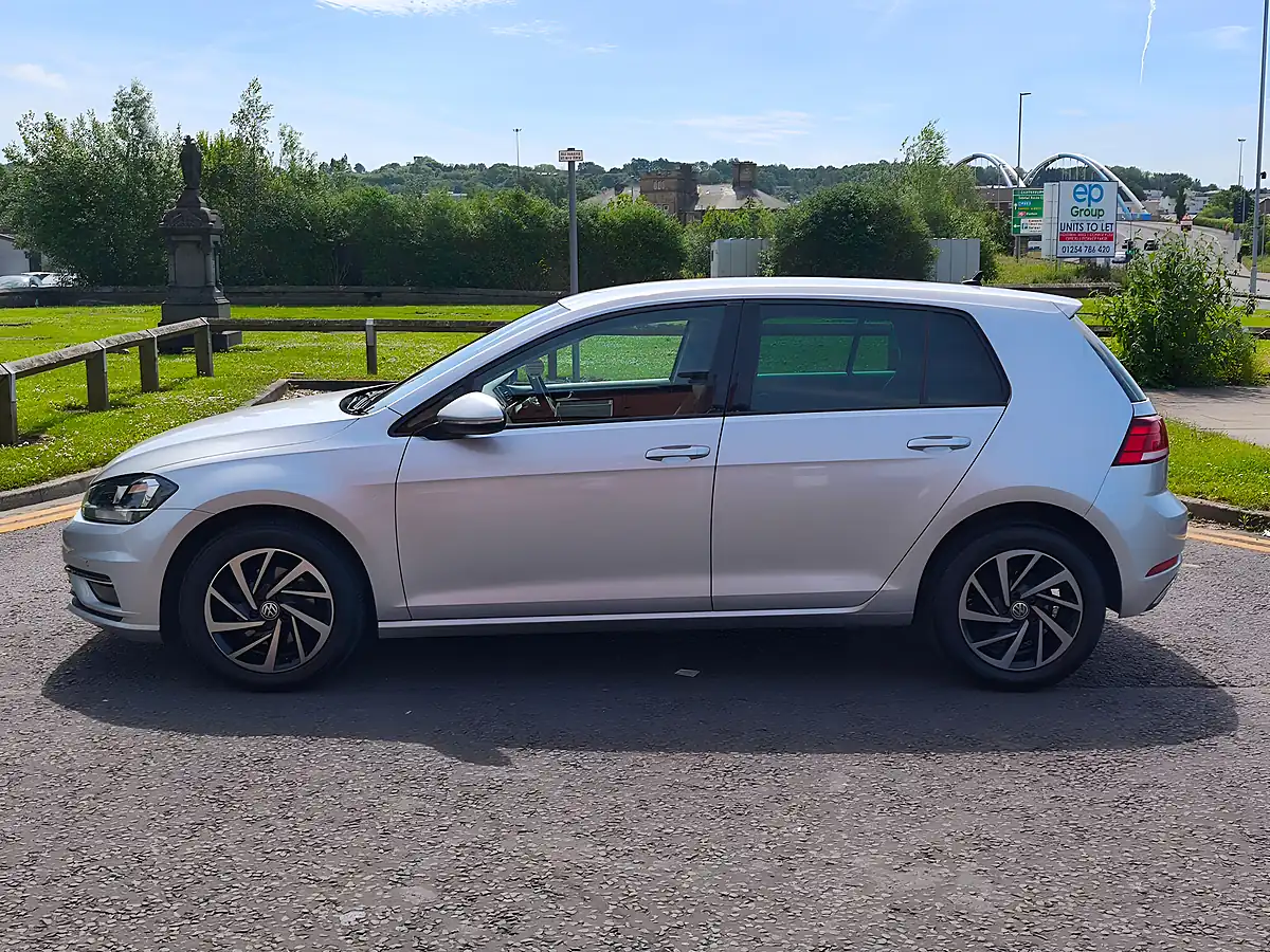 Used 2019 Volkswagen Golf Match Silver - Interior and Exterior details 13