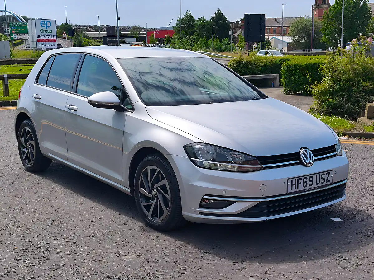 Used 2019 Volkswagen Golf Match Silver - Interior and Exterior details 3