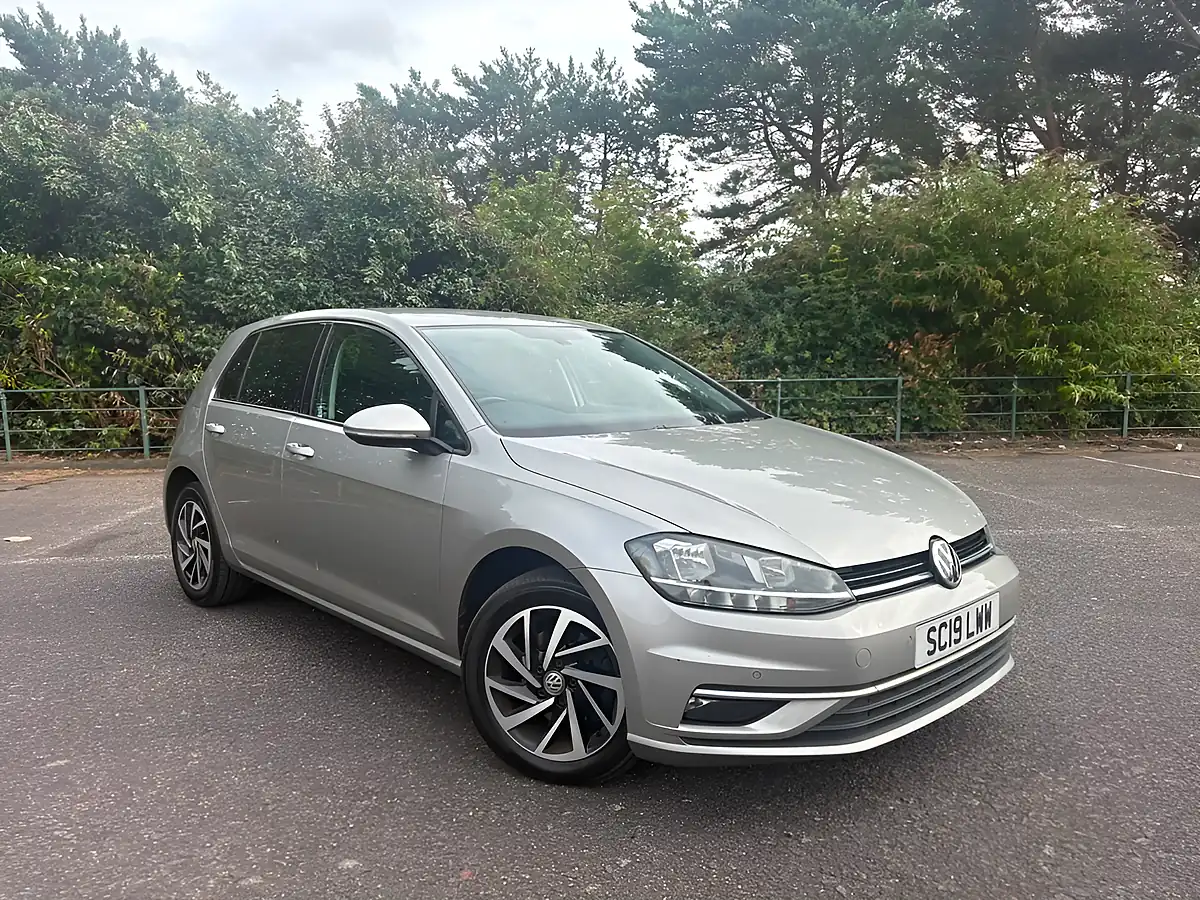 Used 2019 Volkswagen Golf Match Silver - Interior and Exterior details 14