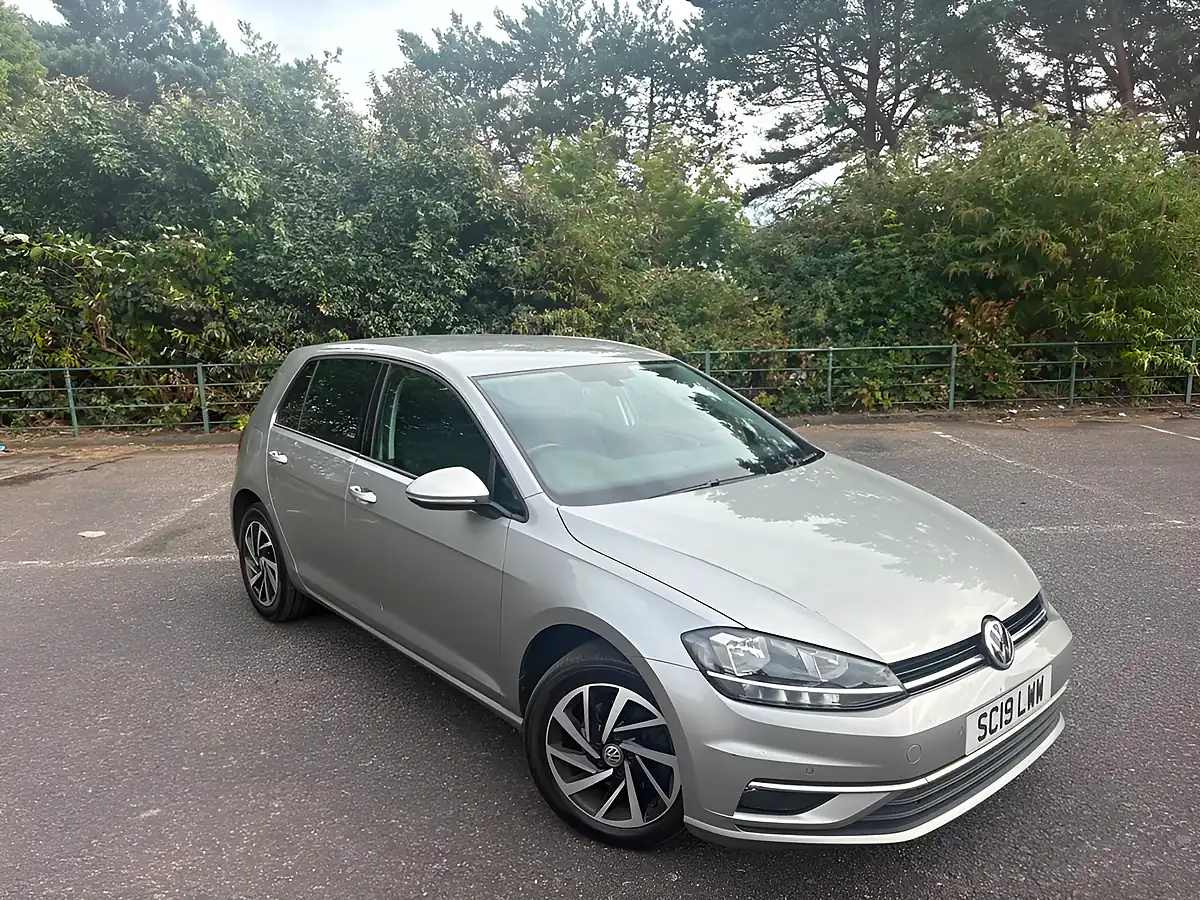 Used 2019 Volkswagen Golf Match Silver - Interior and Exterior details 19