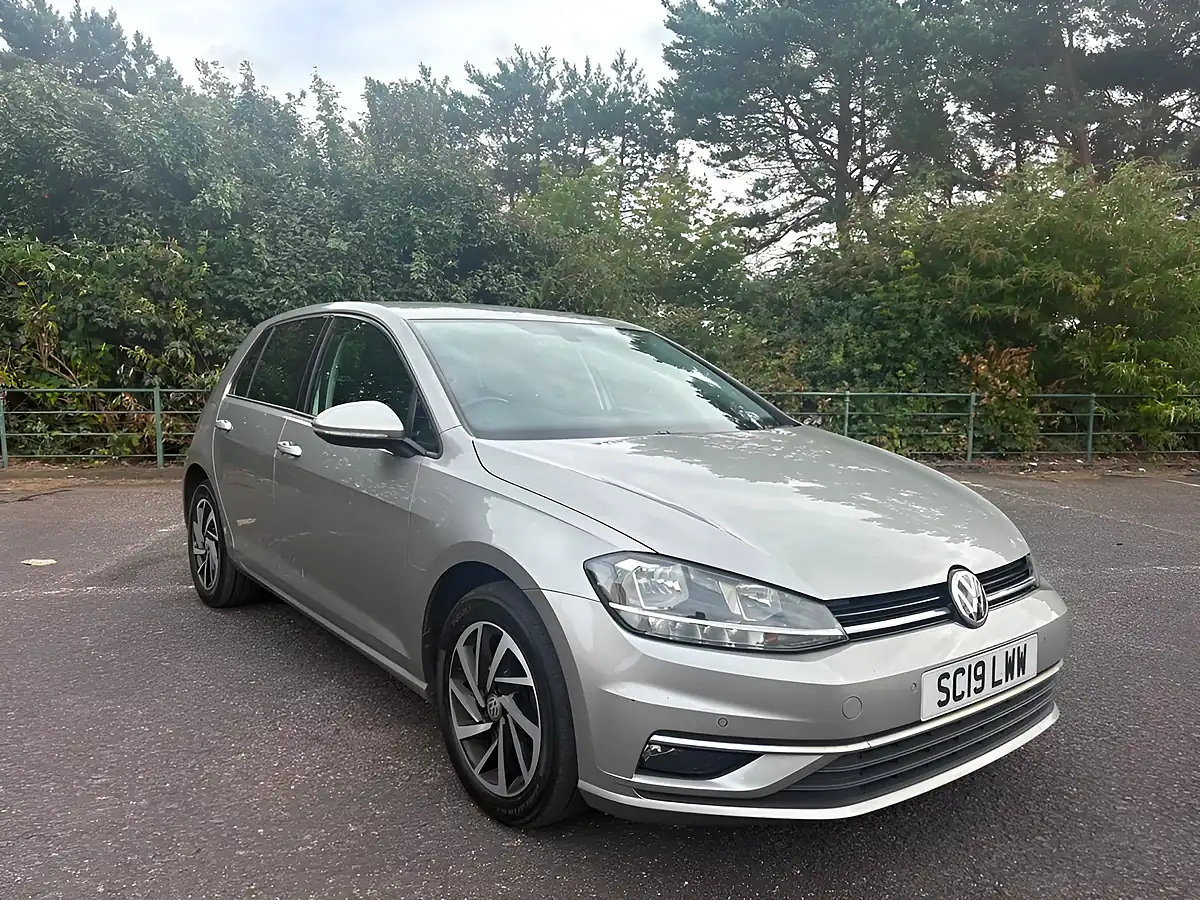 Used 2019 Volkswagen Golf Match Silver - Interior and Exterior details 4