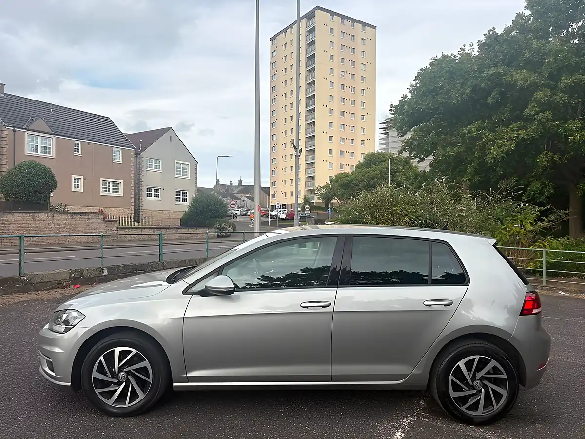 Used 2019 Volkswagen Golf Match Silver - Interior and Exterior details 7