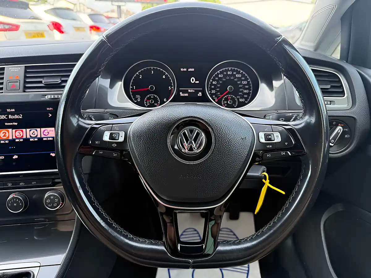 Used 2019 Volkswagen Golf Match Silver - Interior and Exterior details 15