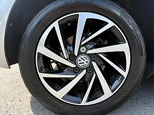 Used 2019 Volkswagen Golf Match Silver - Interior and Exterior details 8