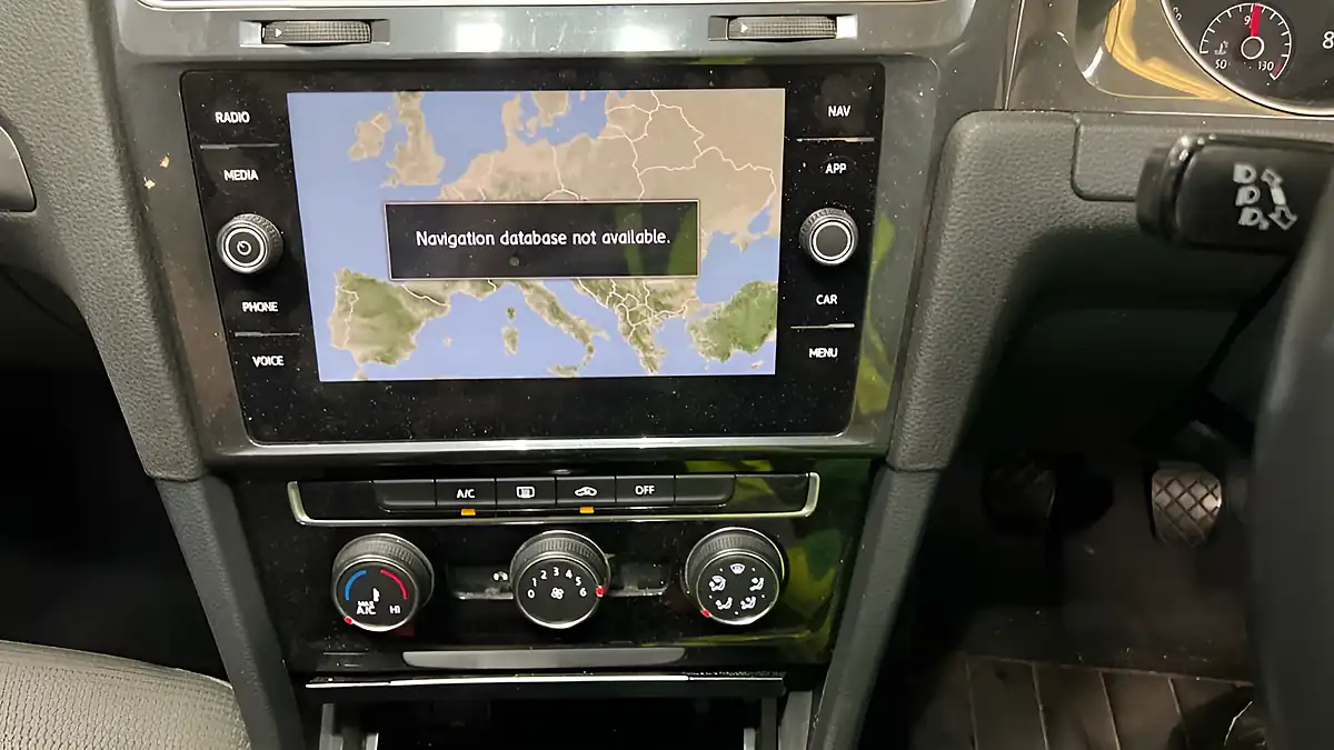 Used 2019 Volkswagen Golf Match Silver - Interior and Exterior details 15