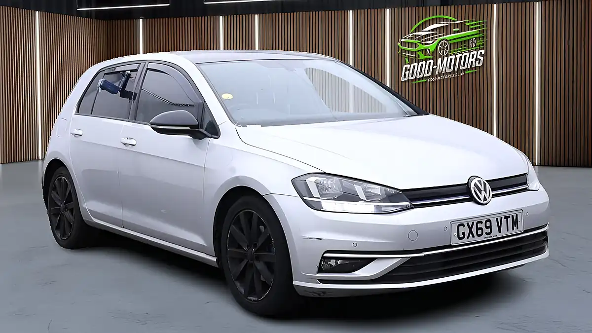Used 2019 Volkswagen Golf Match Silver - Interior and Exterior details 4